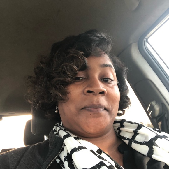 Meet your Posher, Charlene - Picture 1 of 1